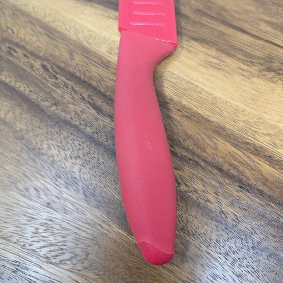 TOMODASHI 8" Bread Red with Cover Kitchen Knife - Picture 3 of 5